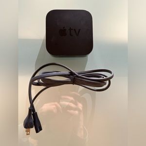 Original Apple TV Media Streamer - Black Model A1469 With Genuine Power-cord